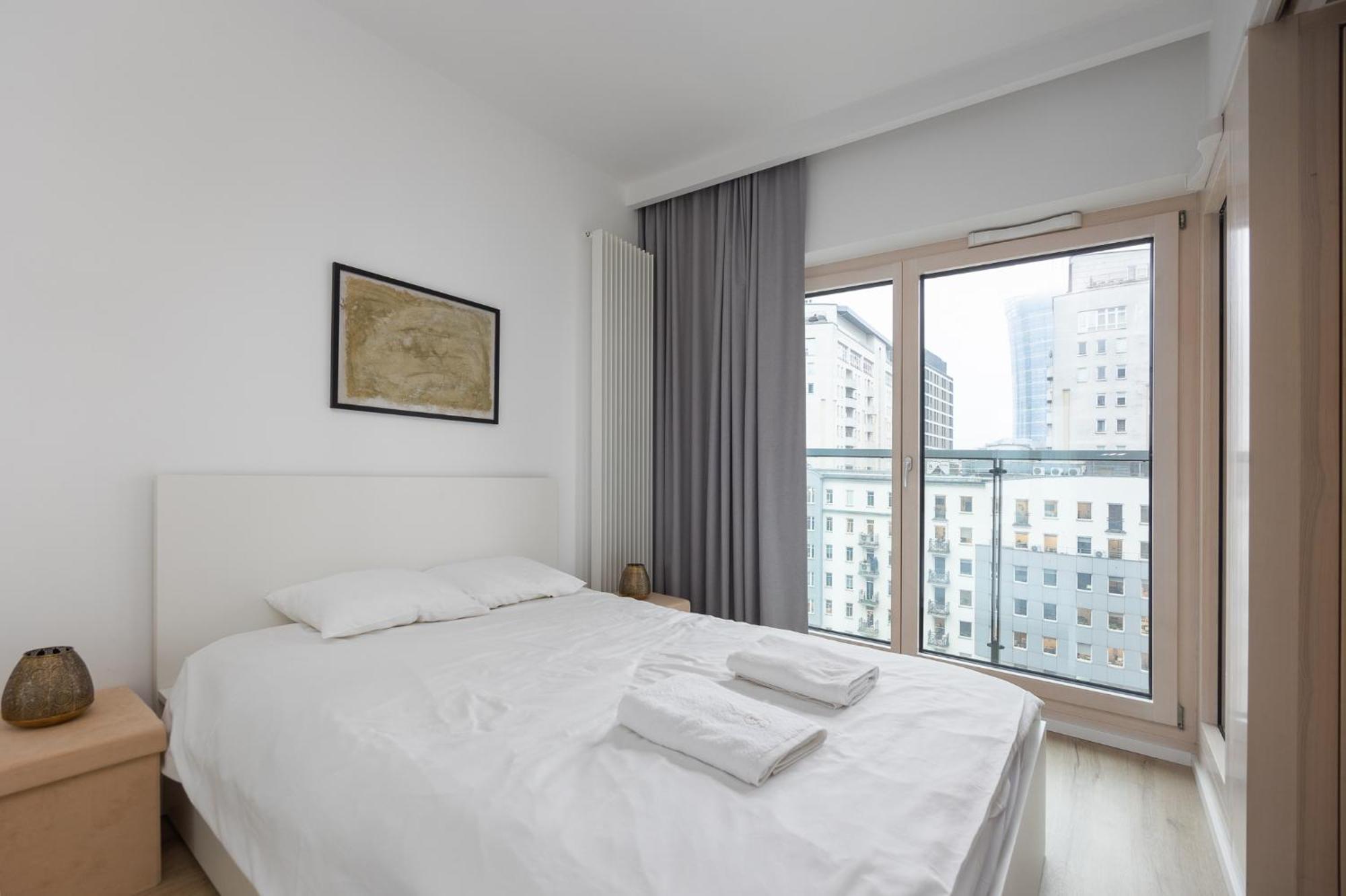 Vipwarsawapartments Onyx Mennica Residence エクステリア 写真